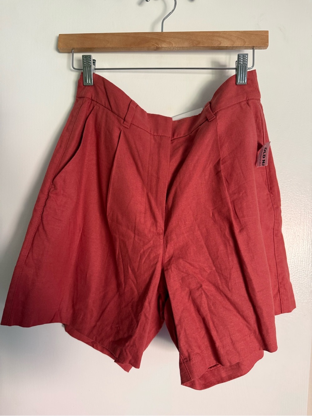 NWT Linen blend red High-Waist Pleated Women's Shorts